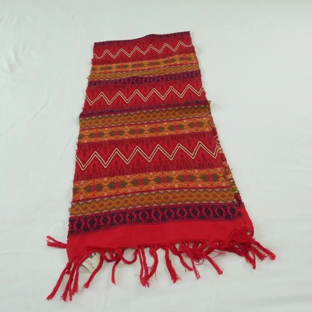 Colores Del Pueblo Guatemalan Hand Loomed Table Runner Red‎ Cotton 70